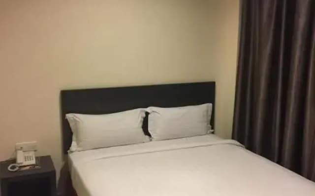 Premierz Hotel - photo 2