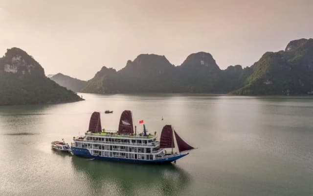 Verdure Lotus Classic Cruise on Lan Ha Bay - photo 4