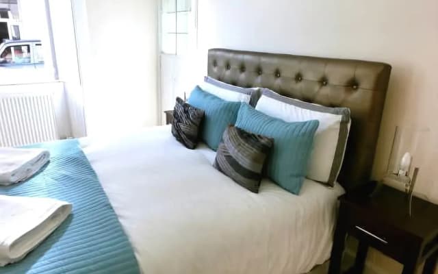 Fettes Apartments - photo 2