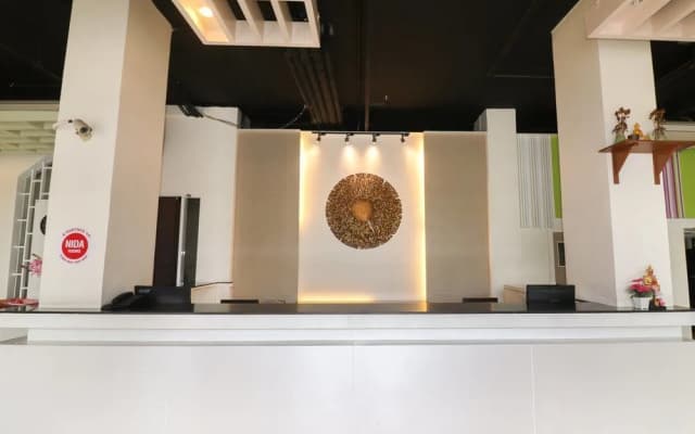 Nida Rooms Turquoise Blue Patong - photo 2