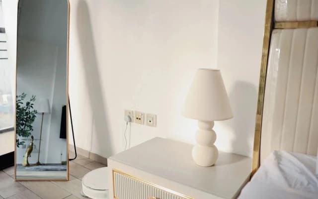 Bright Studio with Rooftop Pool & Gym - photo 4