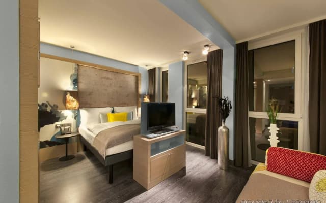 Hotel Indigo Berlin – Alexanderplatz - photo 2