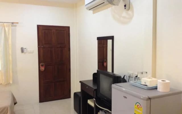 Wattana Bungalow - photo 3