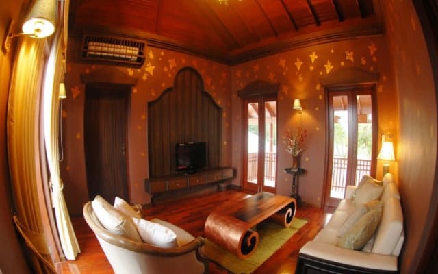 Ratchaphruek Private Pool Villa by Pawanthorn - photo 2