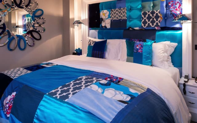 The Exhibitionist Hotel - photo 4