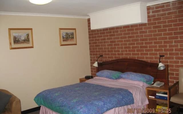 Richmond Lodge - photo 2