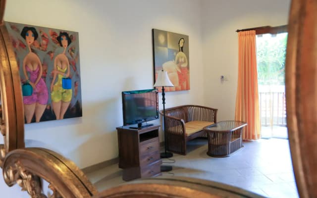 Aquarius Beach Hotel - photo 2