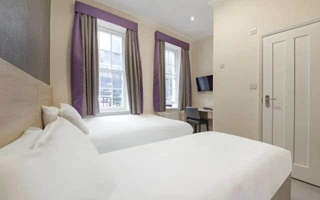 OYO London 24 Sussex - photo 2