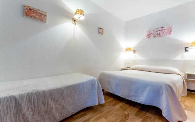 Victory Hotel Galou - photo 4