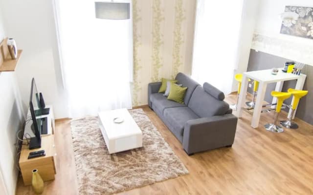 Luxury 2br Apt by the Synagogue - photo 5