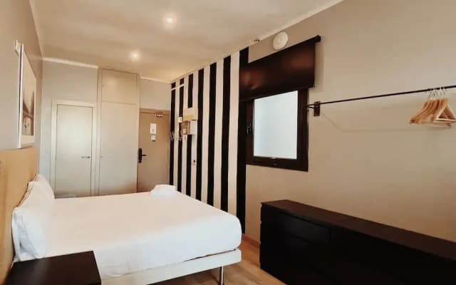 Gaia Fira rooms - photo 4