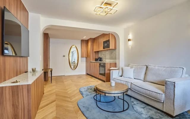 Apartment in the Center of Paris - photo 4