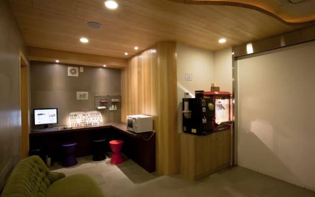 EZ Hotel - photo 3