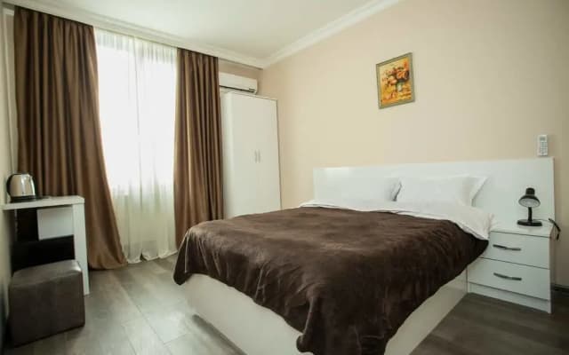 Ninth Floor Hotel - photo 5