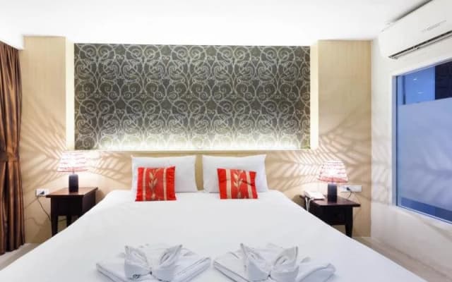 The Banana Leaf Hotel - photo 3