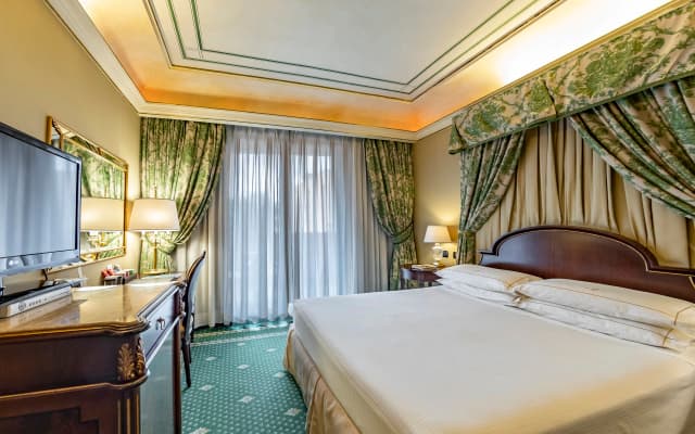 River Château Hotel - photo 4