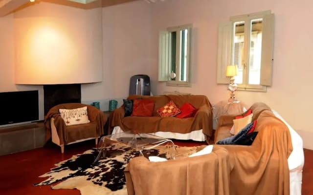 Cozy Central City Apartment - photo 2