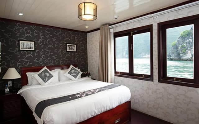 Phoenix Luxury Cruise Halong - photo 2