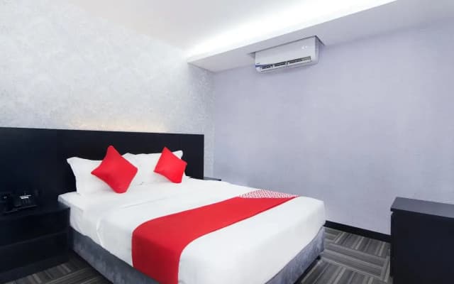 S Hotel - photo 5