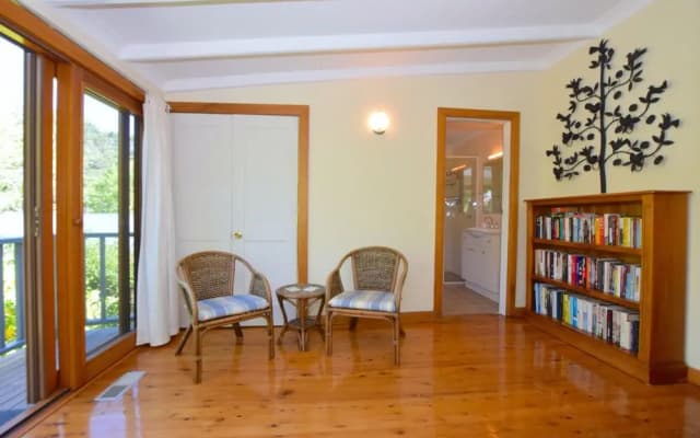 Mintie Cottage on Leura Mall - photo 3