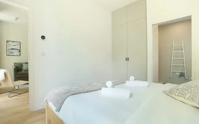 Lovely and new Apartment Center of Paris - photo 4