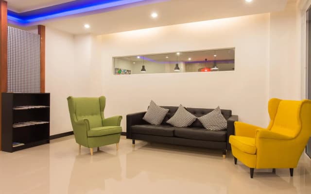 Krabi Inn And Omm Hotel - photo 3