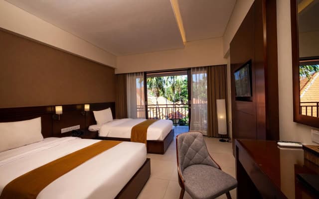 Yulia Beach Inn Kuta - photo 2