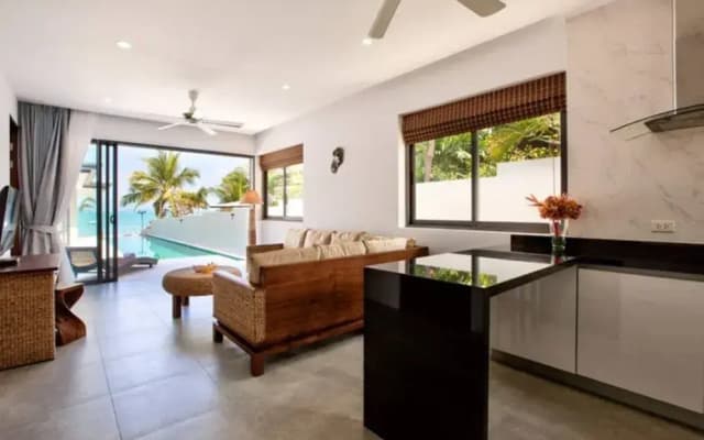 1 Bedroom Beautiful Beachfront Villa - photo 5