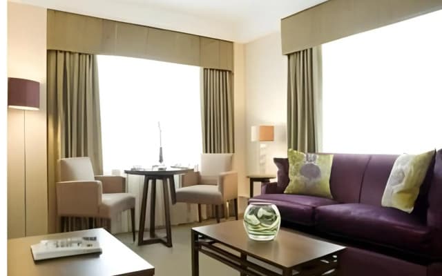 Dolphin House Serviced Apartments - photo 5