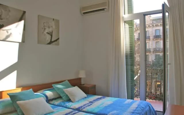 Hostal Eixample - photo 5
