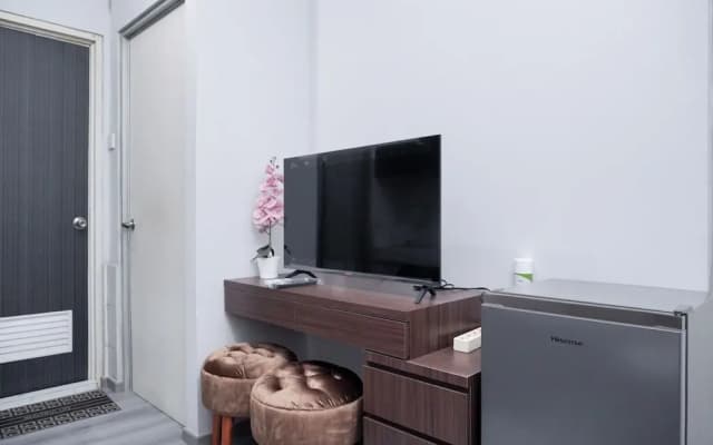 Nice And Simply 2Br At Green Bay Pluit Apartment - photo 5