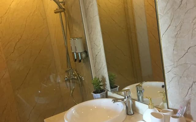 Bamboo Hotel & Apartments - Hostel - photo 4