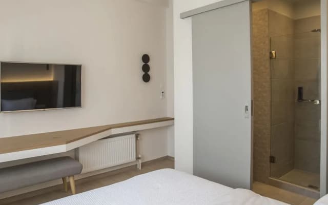 The Athens Life - photo 2