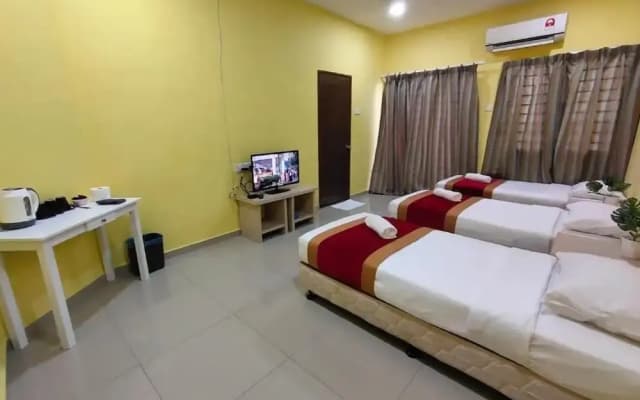 Mutiara Height Homestay - photo 2