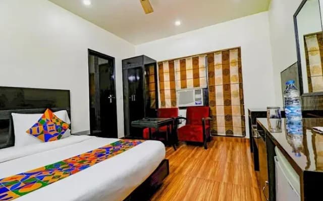 Fabhotel La Ola - photo 2