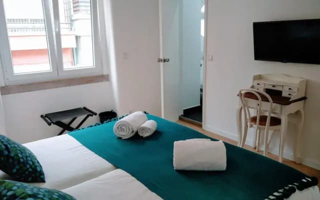 Lisbon Terrace Suites Apartment for Large Groups with Amazing Terrace - photo 4