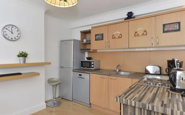 Farringdon Apartments - photo 5
