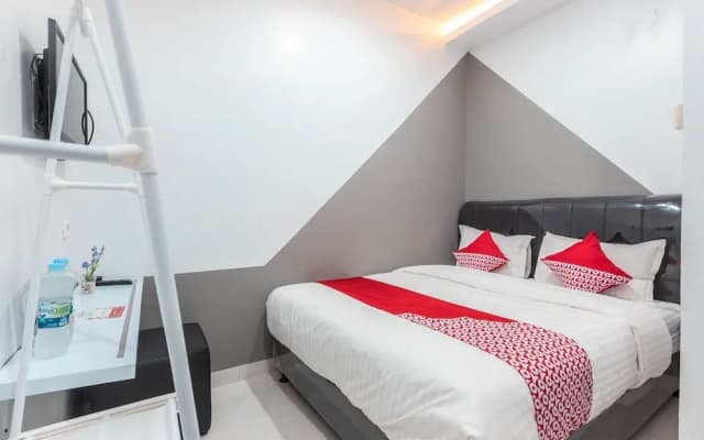 OYO 1070 Kuningan Residence - photo 4