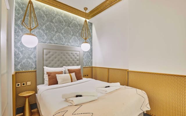 Superbe Flat With AC Champs Elysees Av Montaigne - photo 2