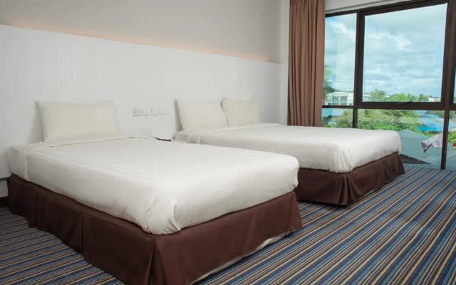 Riverfront Inn - photo 3
