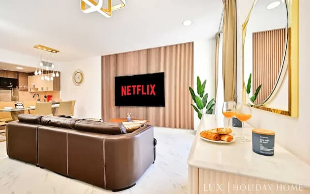 LUX  The Murjan Sea View Suite - photo 2