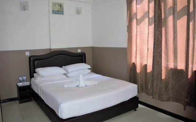 Ashaz Inn - photo 4