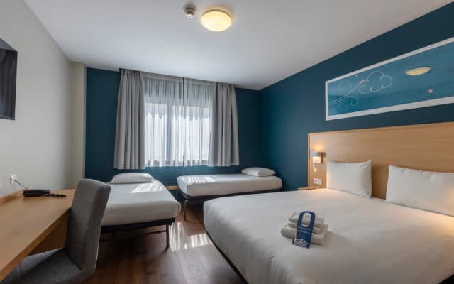 Travelodge Madrid Torrelaguna - photo 4