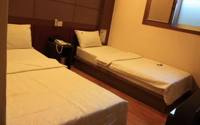 Coups Hotel - photo 4