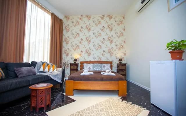 Shiny Avlabari Apartment - photo 5
