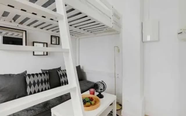 Magnifique Studio 1BR/4P - Guy Moquet / Brochant - photo 2