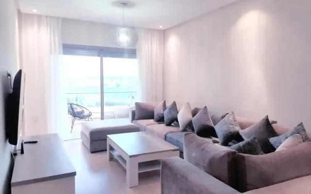 Jad Airport Luxury Apart Golf Pool - photo 4