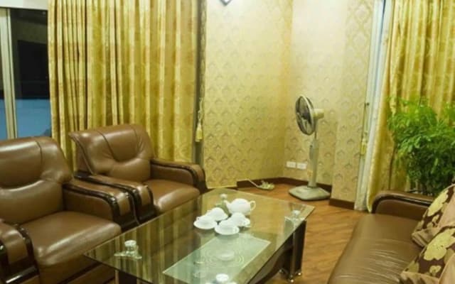 Crown Hotel - photo 5