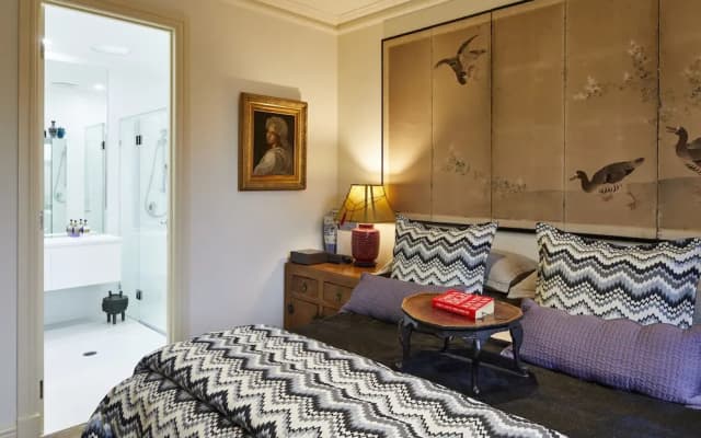 Eclectic 2 Bed & 2 Bath in Armadale with Parking - photo 4