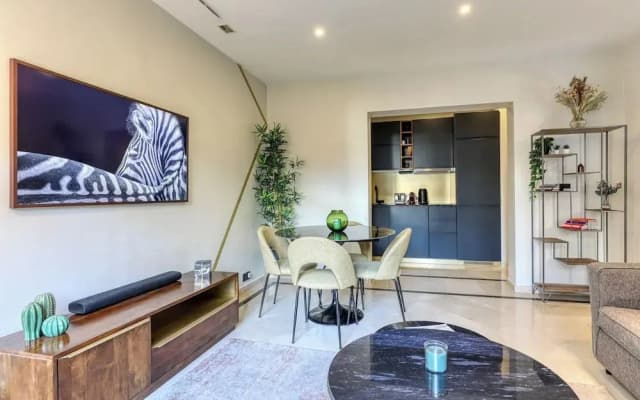Montaigne Executive Suite - photo 2